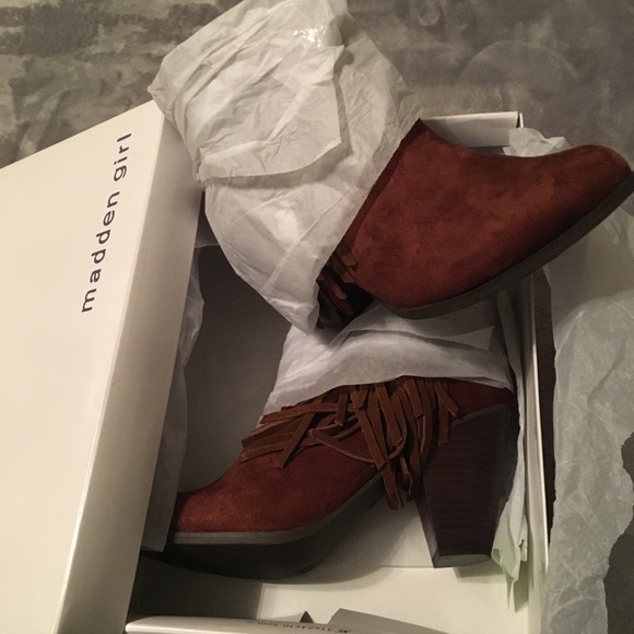 Madden Girl Fringe Boot - Picture 4 of 7